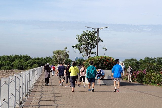 many people going to morning walk